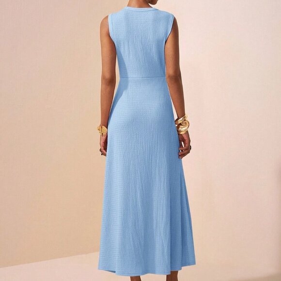 Blue Elegant Women's Round Neck Sleeveless button down Maxi Dress - Picture 2 of 7